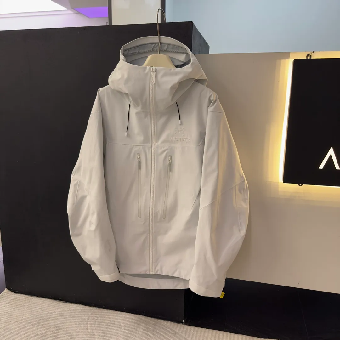 𝘼𝙍𝘾‘𝙏𝙀𝙍𝙔𝙓 𝘼𝙡𝙥𝙝𝙖 𝙎𝙑 7 Series 𝙎𝙞𝙯𝙚：𝙎 𝙈 𝙇 𝙓𝙇 𝙓𝙓𝙇 ： 、 、 、 、 、 、 、 、 、 Gray、White ：000380E